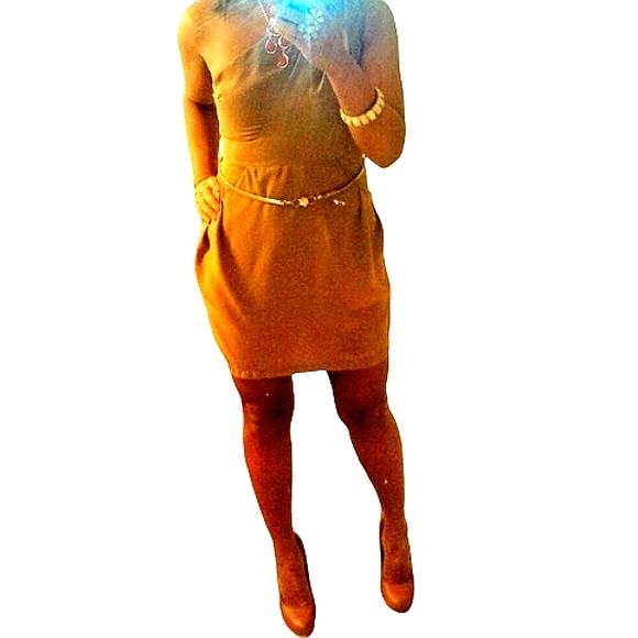 Tan Platform Pumps - Size 9 - Picture 3 of 5